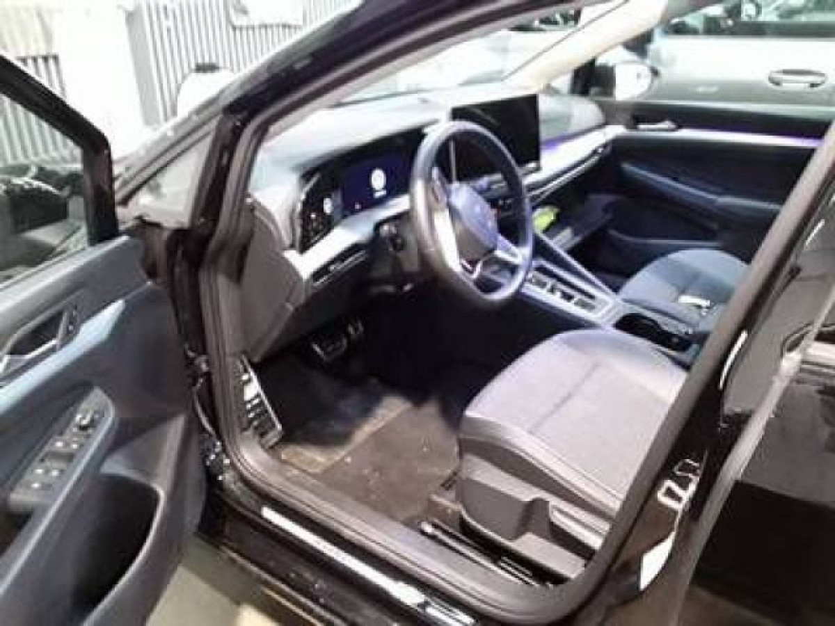 Thumb 3: Volkswagen Golf 1.5 eTSI DSG ENERGY AHK KAMERA NAVI PDC