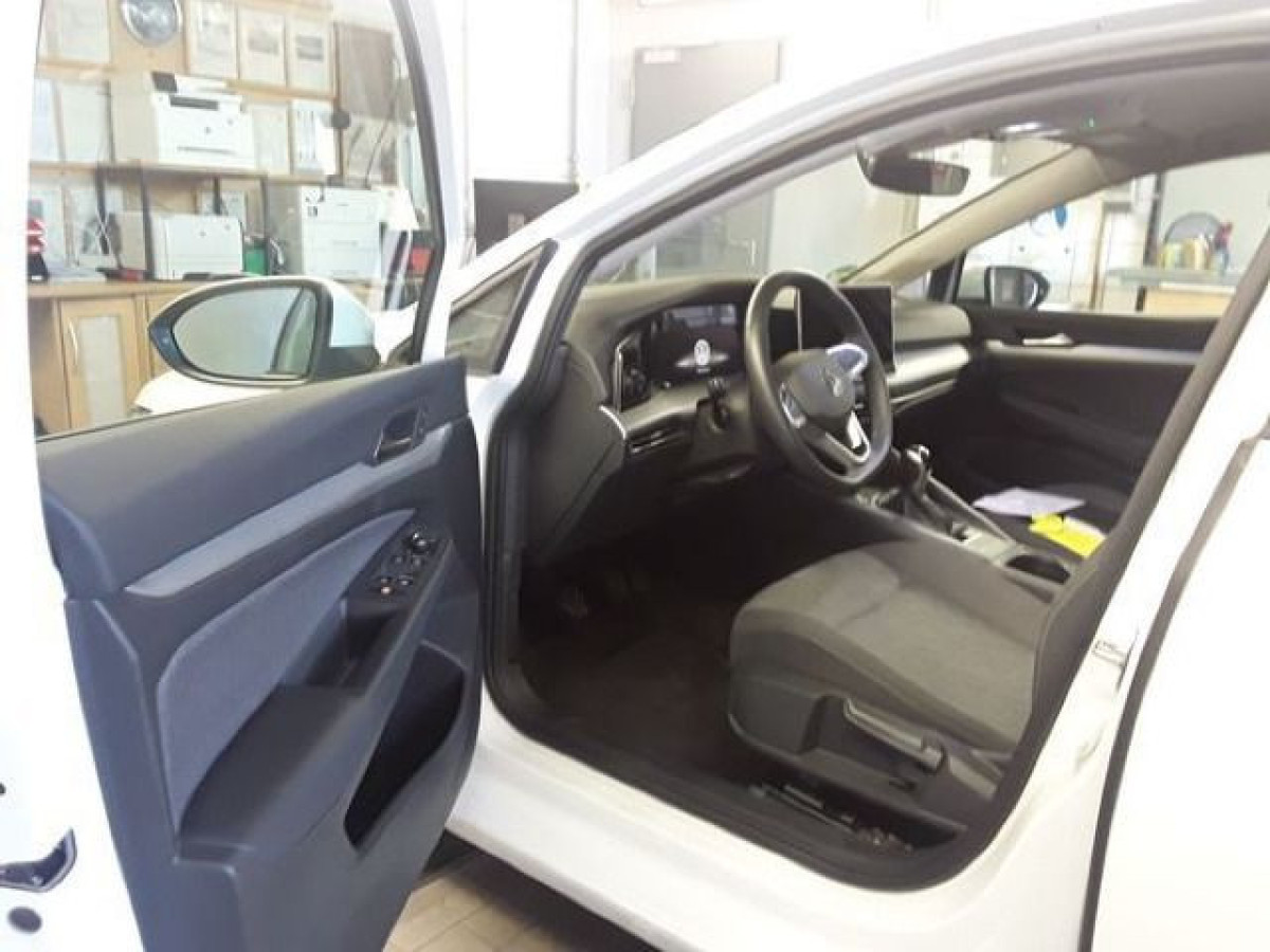 Thumb 3: Volkswagen Golf 1.5 TSI LIFE PDC SITZHZG LED KLIMA