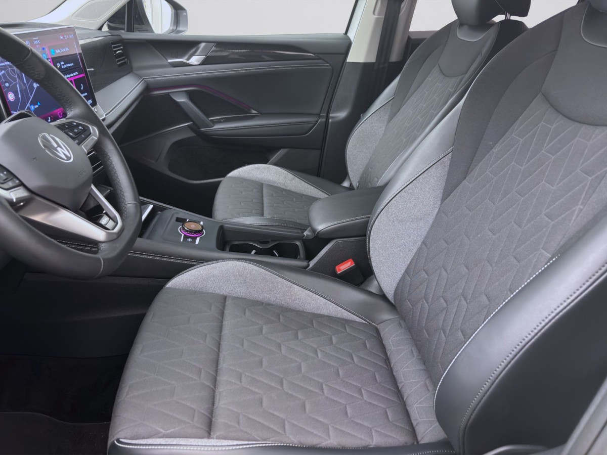 Thumb 9: Volkswagen Tiguan 1.5 eTSI DSG GOAL NAVI AHK PDC LED SHZG