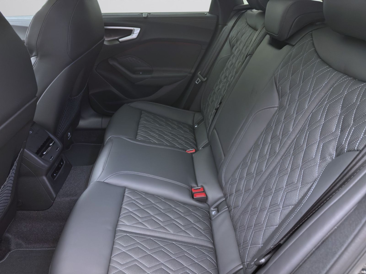 Thumb 15: Audi S5 Avant TFSI Q AUDI EXCLUSIVE AHK PANO WR19 B&O LM20