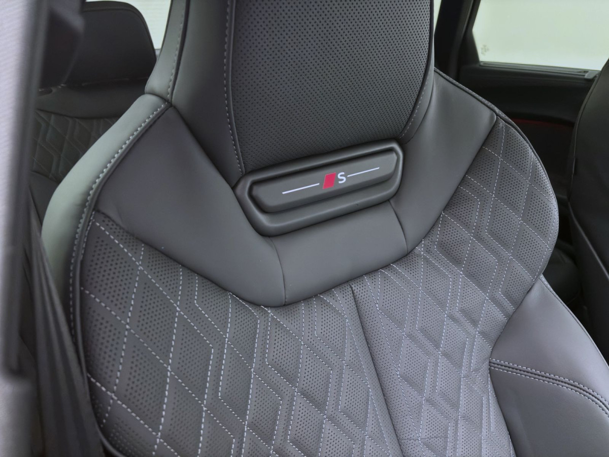Thumb 19: Audi S5 Avant TFSI Q AUDI EXCLUSIVE AHK PANO WR19 B&O LM20