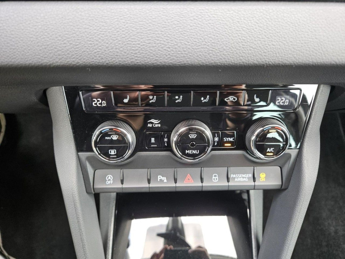 Skoda Karoq 1.5 TSI ACT Tour DSG AHK StandHZ KAM SHZ - Bild 14