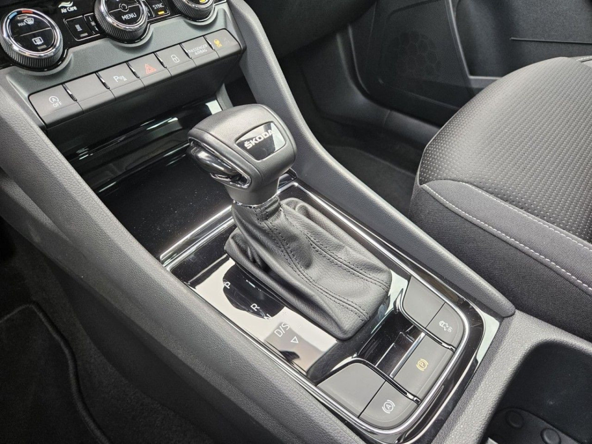 Skoda Karoq 1.5 TSI ACT Tour DSG AHK StandHZ KAM SHZ - Bild 15