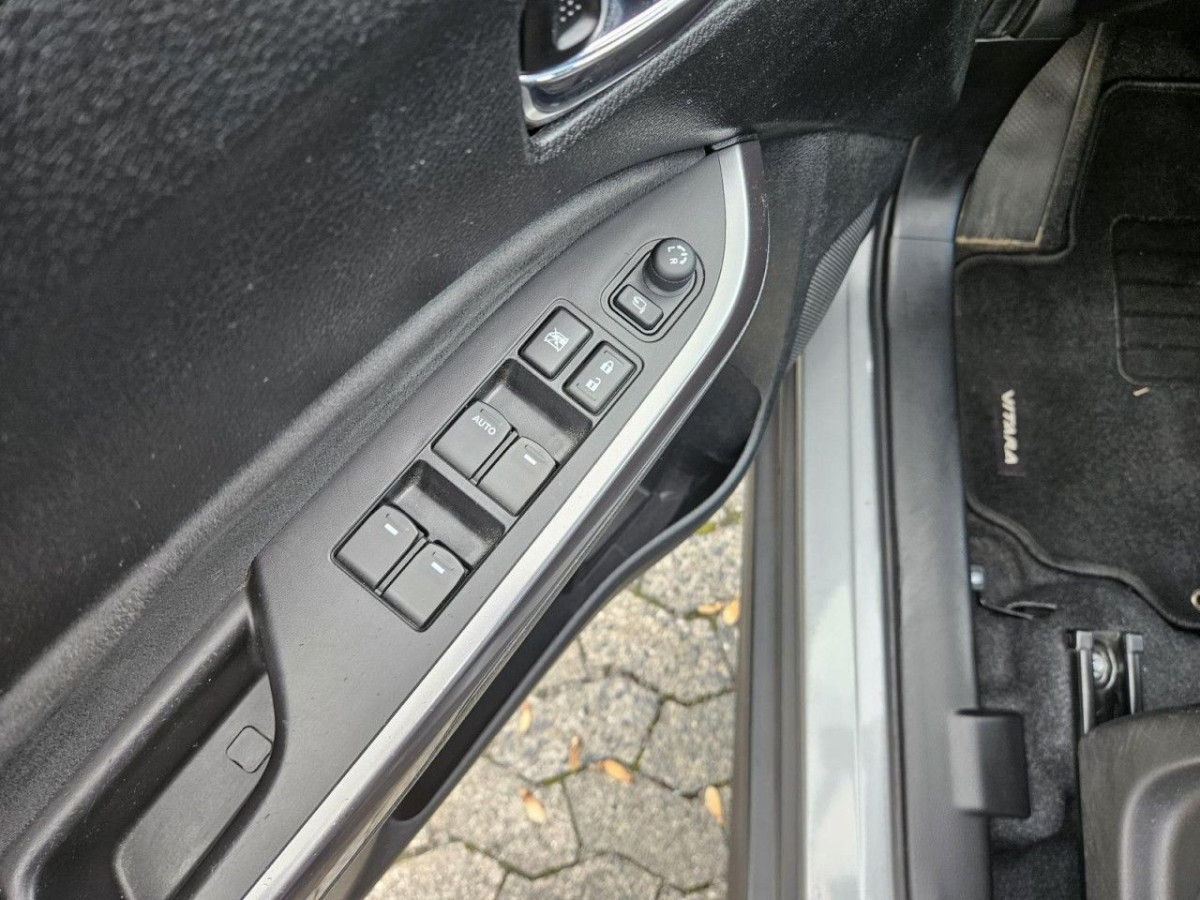 Suzuki Vitara 1.4 Comfort + 4×4 NAV KLIMA LED SHZ KAM - Bild 5