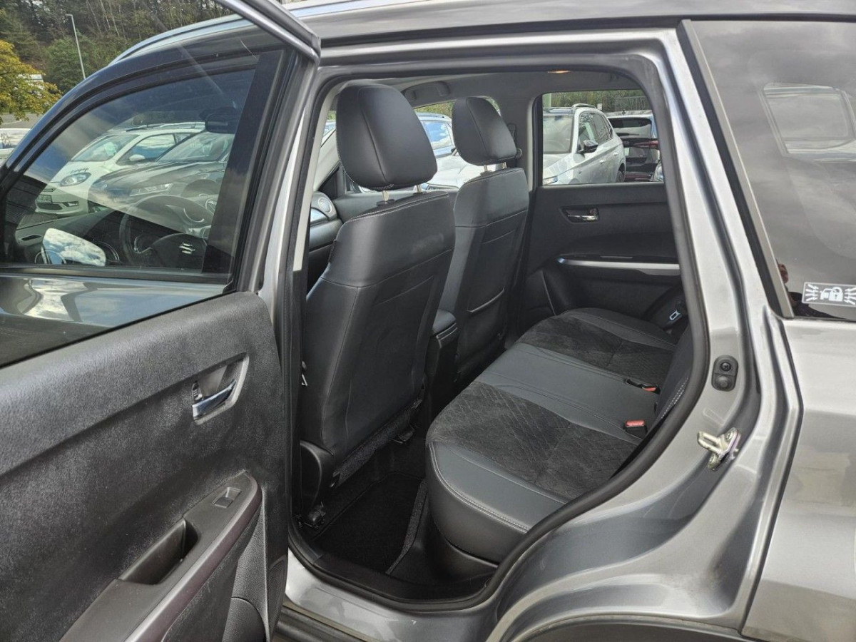 Suzuki Vitara 1.4 Comfort + 4×4 NAV KLIMA LED SHZ KAM - Bild 14