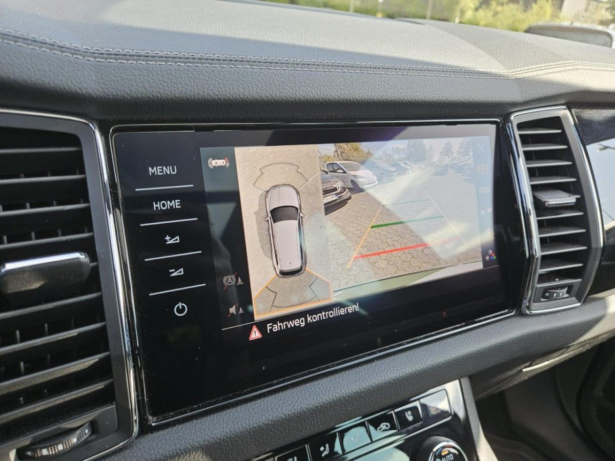 Skoda Kodiaq 2.0 TDI DSG L&K 4×4 AHK PANO 360KAM KLIMA - Bild 12