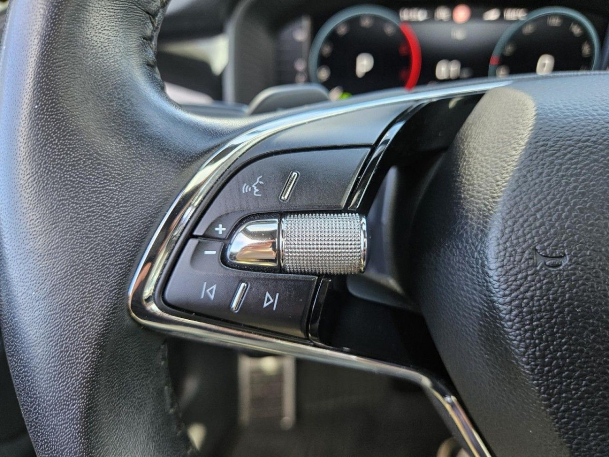 Skoda Kodiaq 2.0 TDI DSG L&K 4×4 AHK PANO 360KAM KLIMA - Bild 32