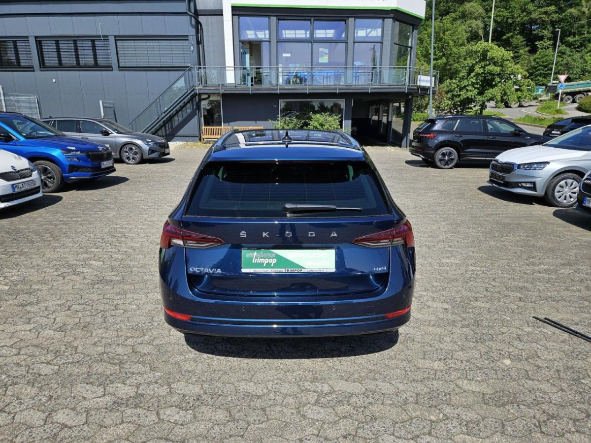 Skoda Octavia Combi 2.0 TDI DSG Style 4×4 AHK NAV HUD - Bild 3