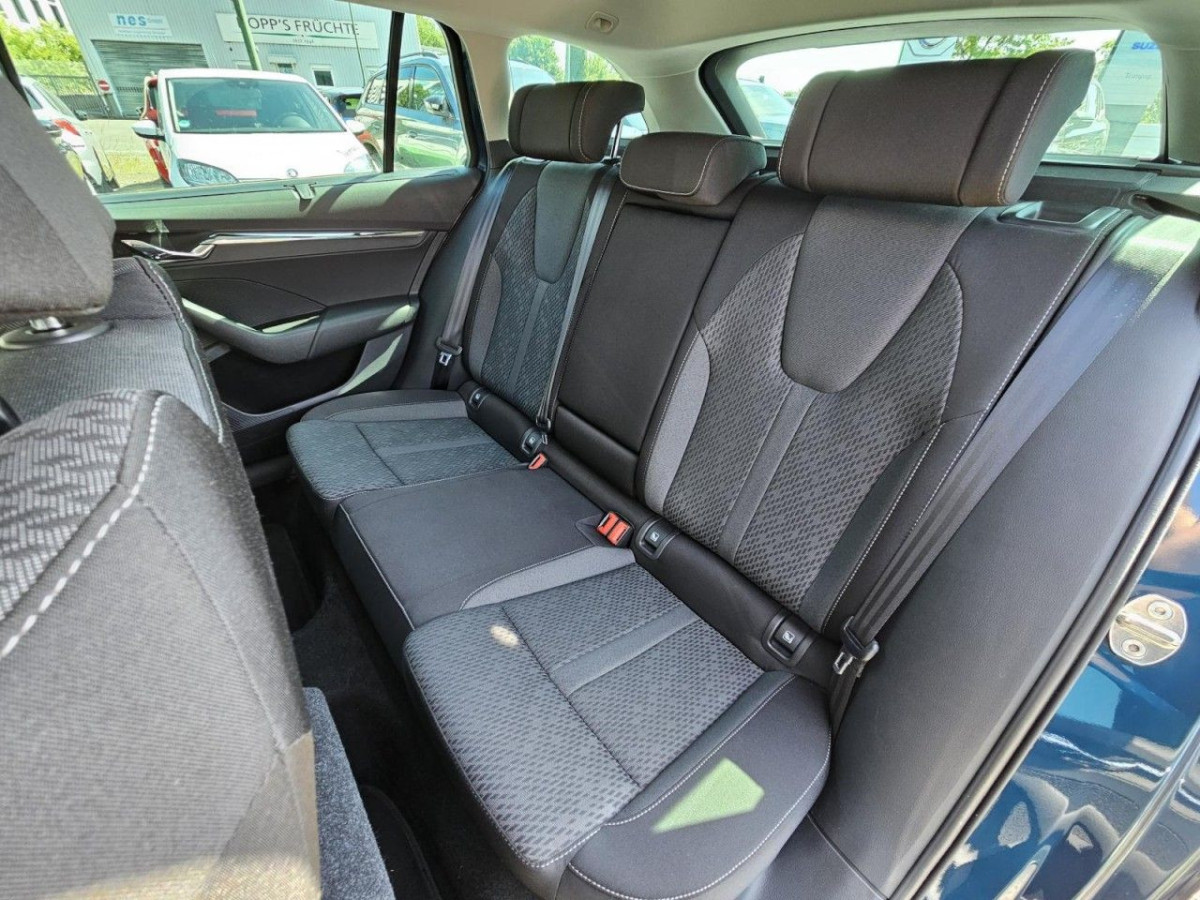 Skoda Octavia Combi 2.0 TDI DSG Style 4×4 AHK NAV HUD - Bild 15