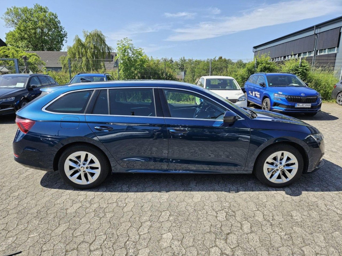 Skoda Octavia Combi 2.0 TDI DSG Style 4×4 AHK NAV HUD - Bild 21