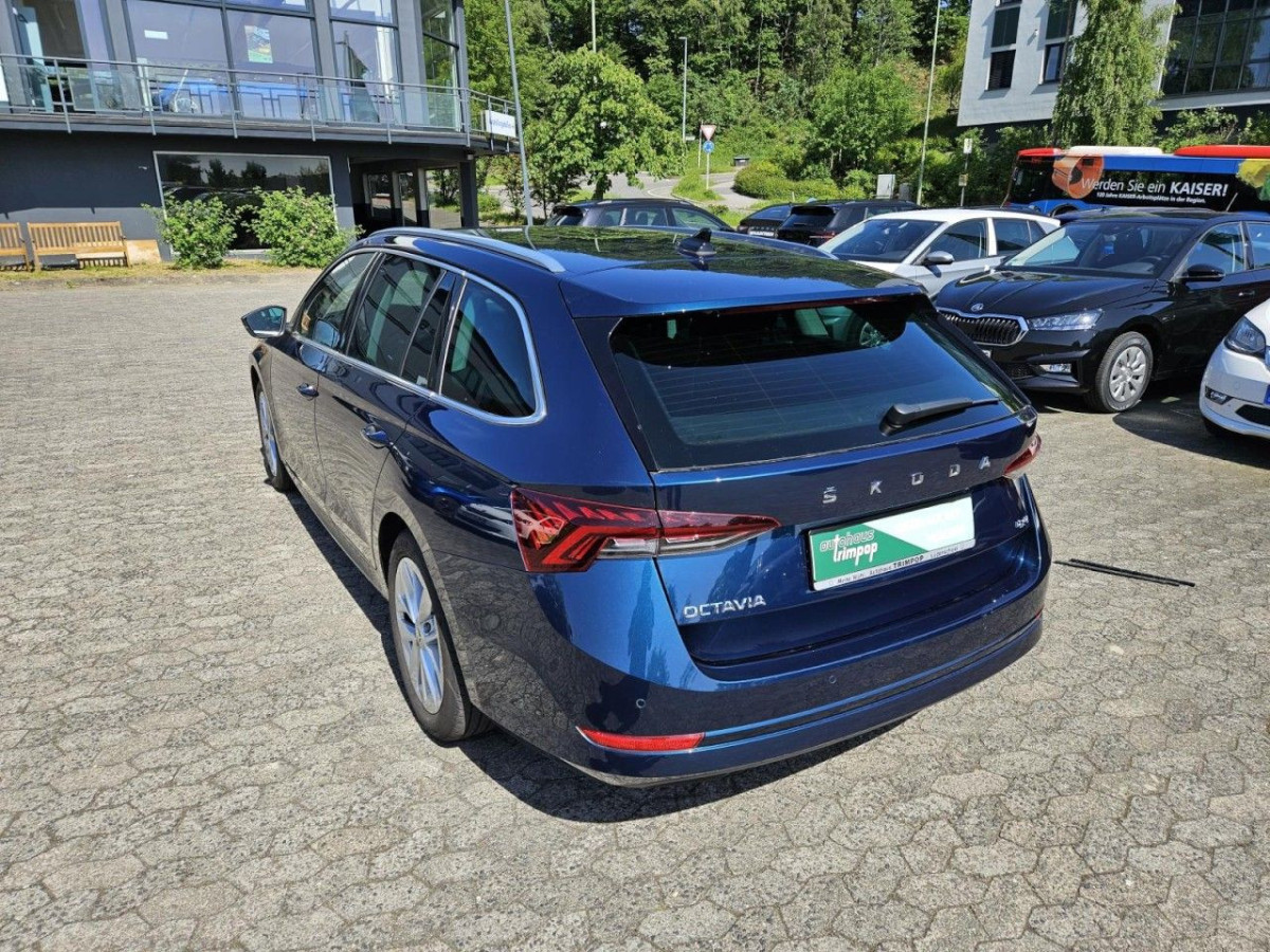 Skoda Octavia Combi 2.0 TDI DSG Style 4×4 AHK NAV HUD - Bild 23