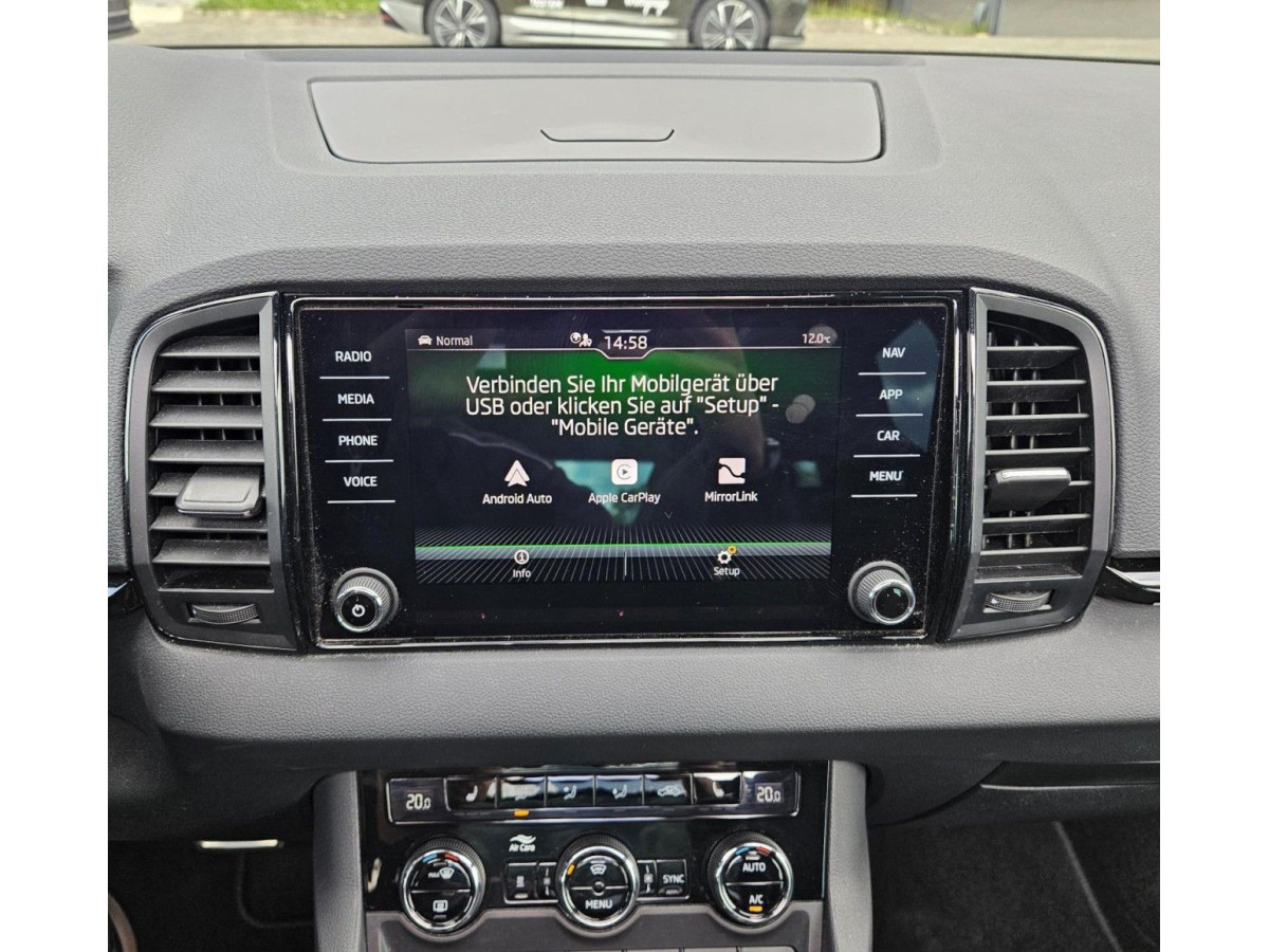 Skoda Karoq 1.5 TSI DSG Sportline AHK PANO STANDHZ LM - Bild 10