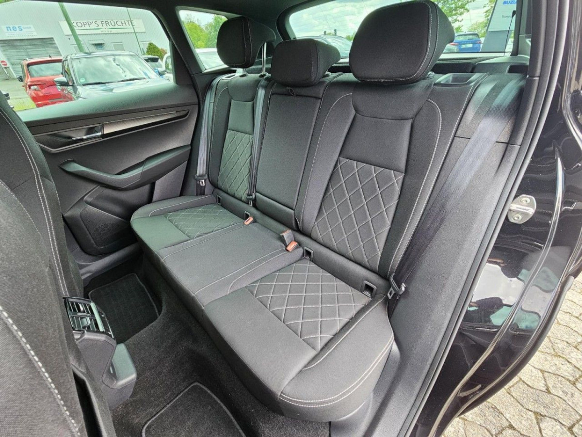 Skoda Karoq 1.5 TSI DSG Sportline AHK PANO STANDHZ LM - Bild 31
