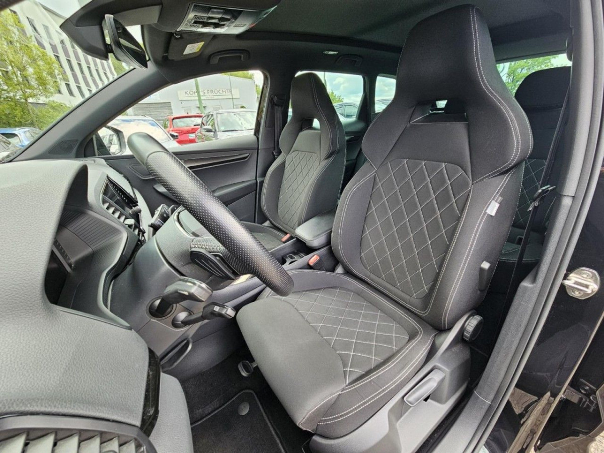 Skoda Karoq 1.5 TSI DSG Sportline AHK PANO STANDHZ LM - Bild 32