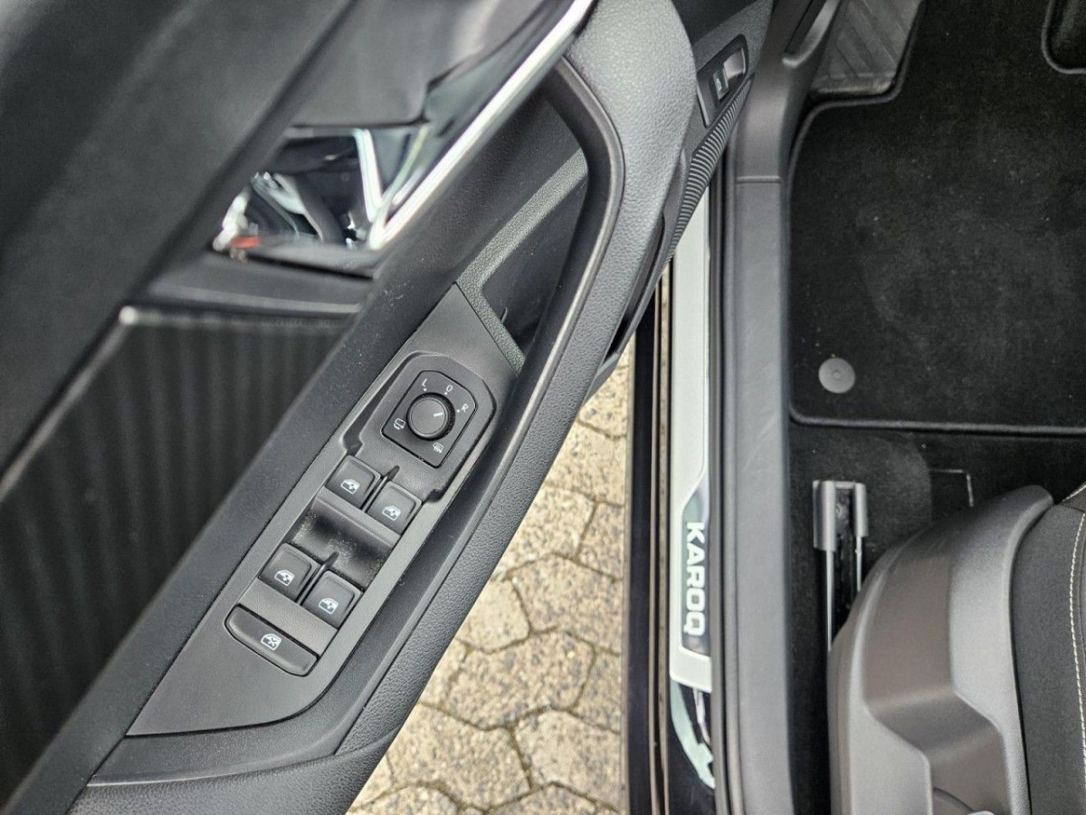 Skoda Karoq 1.5 TSI DSG Sportline AHK PANO STANDHZ LM - Bild 7