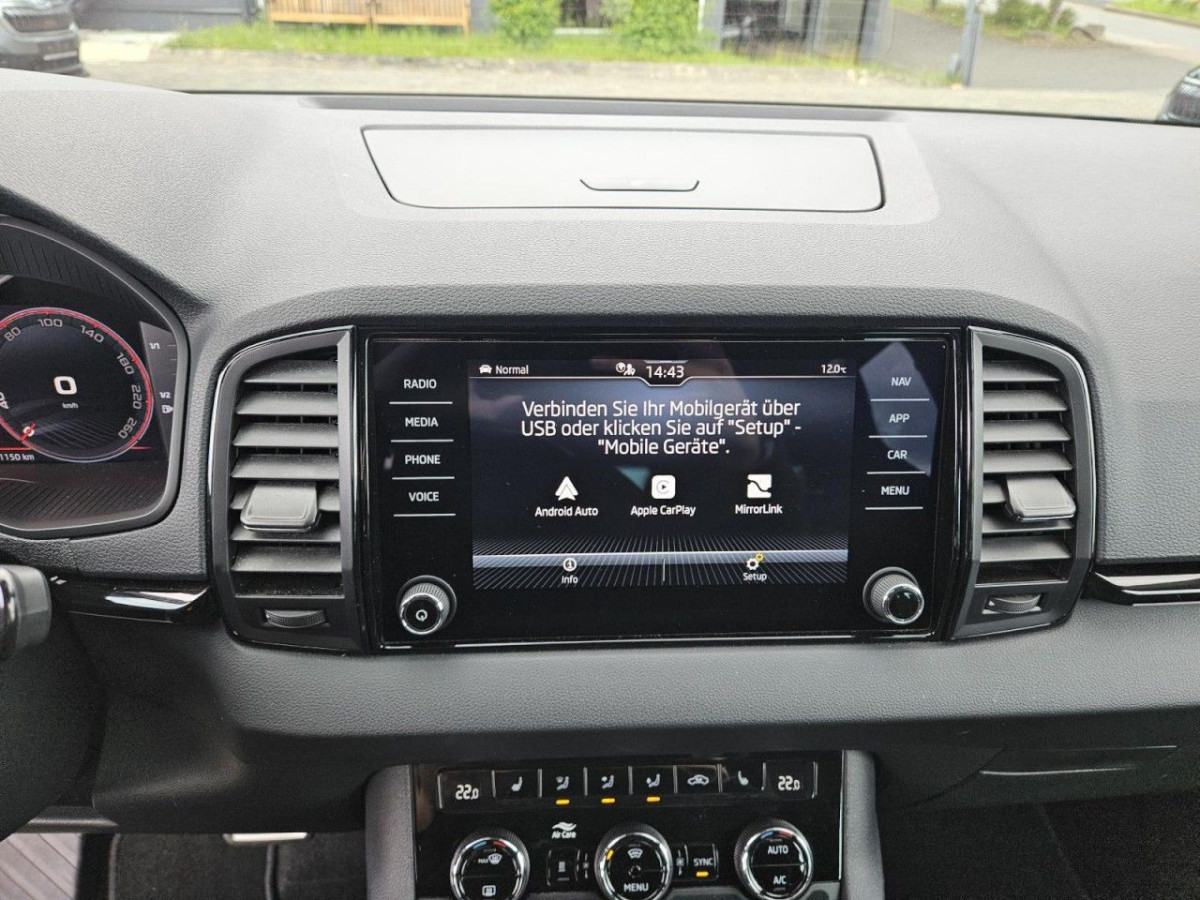 Skoda Karoq 1.5 TSI DSG Sportline AHK PANO STANDHZ LM - Bild 11