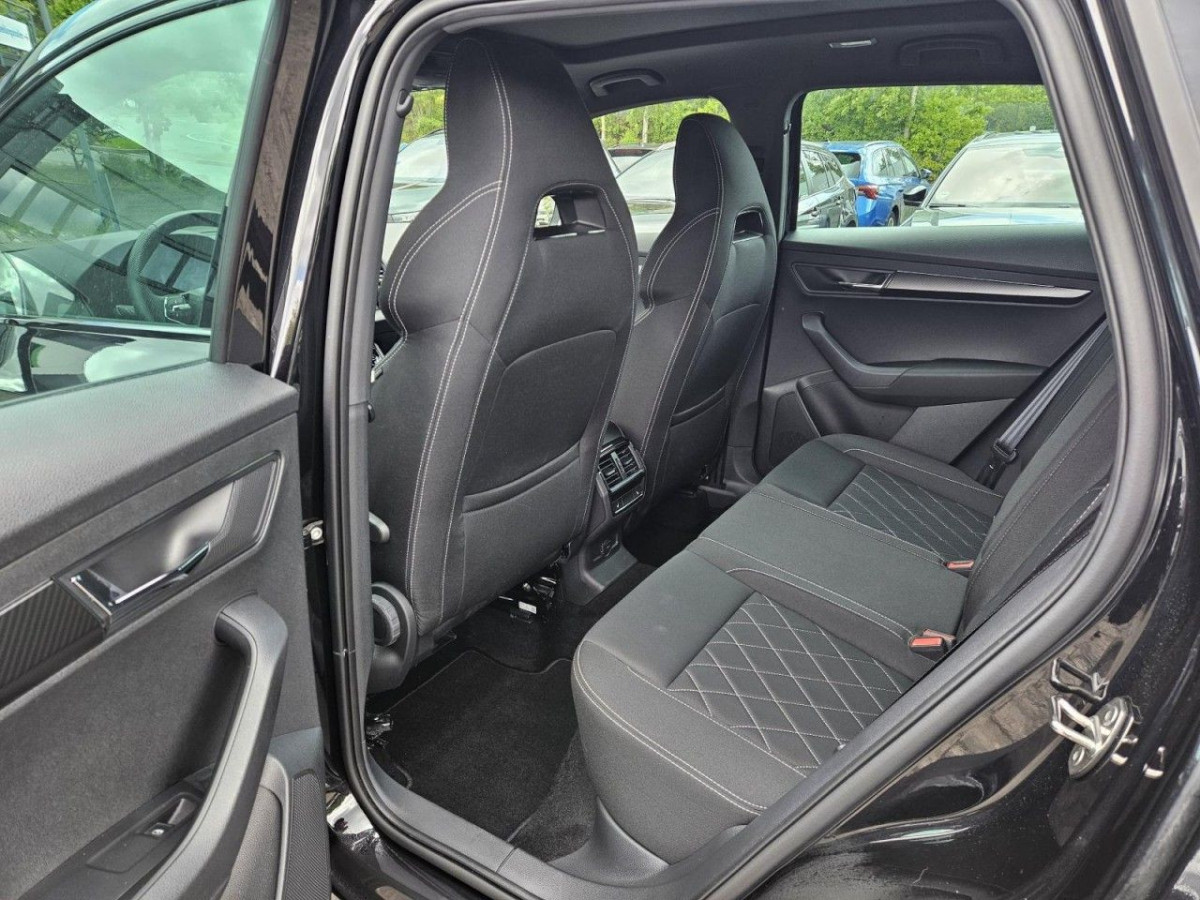 Skoda Karoq 1.5 TSI DSG Sportline AHK PANO STANDHZ LM - Bild 18