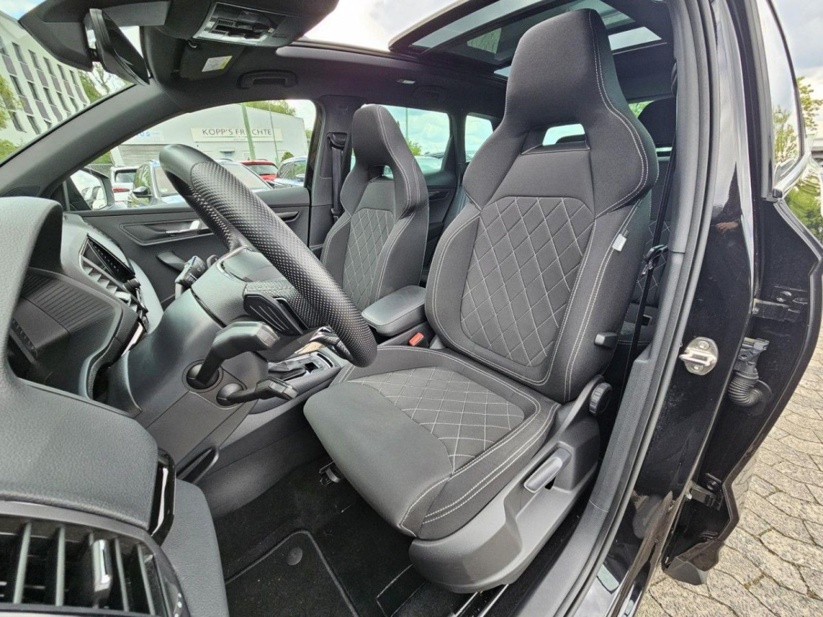 Skoda Karoq 1.5 TSI DSG Sportline AHK PANO STANDHZ LM - Bild 32