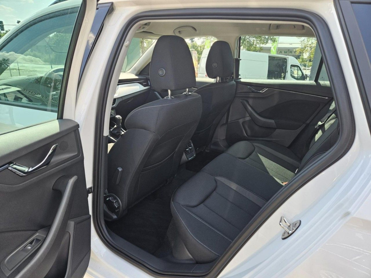 Skoda Kamiq 1.0 TSI Tour 5-Gang KLIMA SHZ SMARTLINK - Bild 13