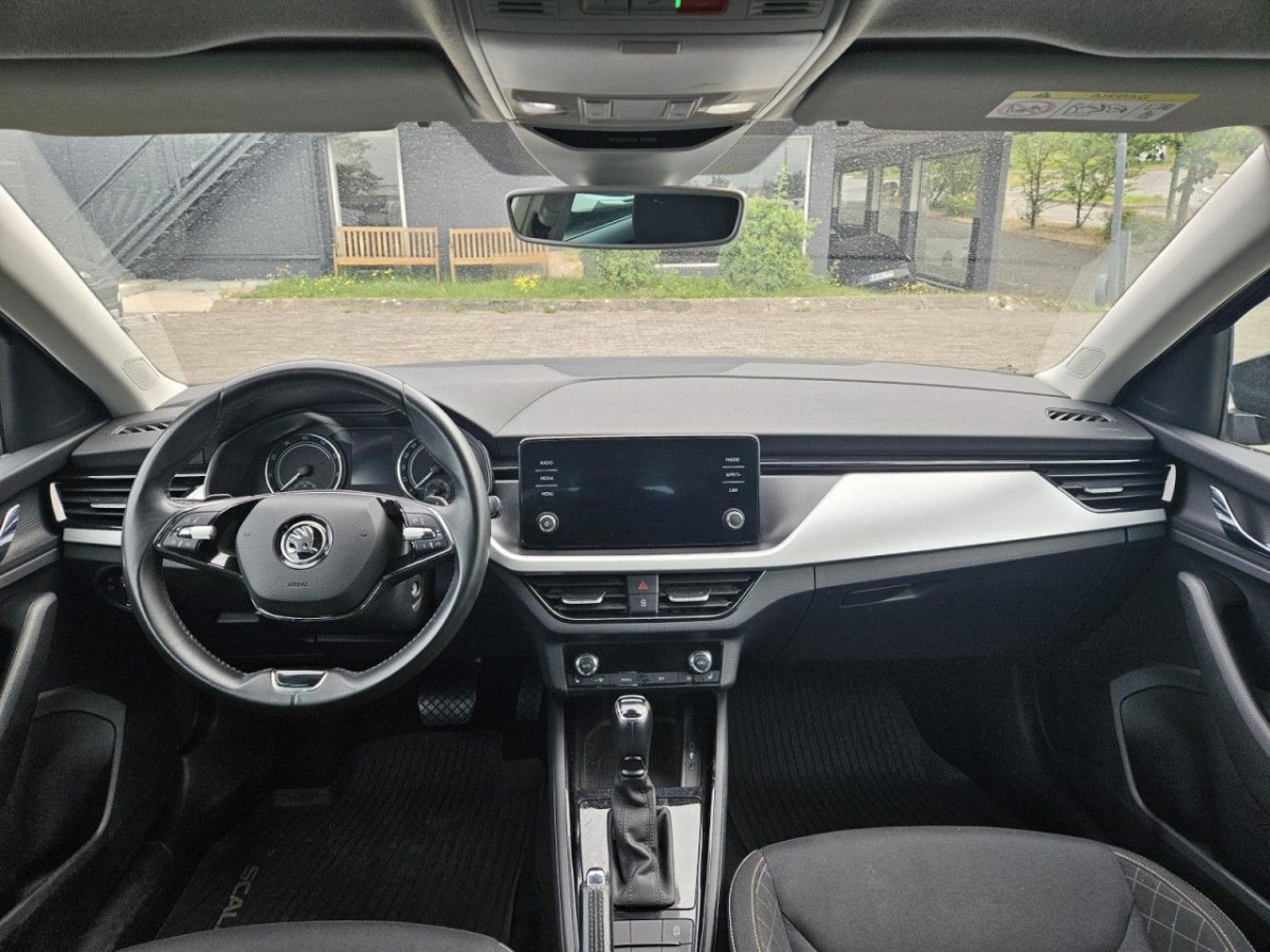 Skoda Scala 1.5 TSI DSG Drive 125 AHK KLIMA KAM LED - Bild 8