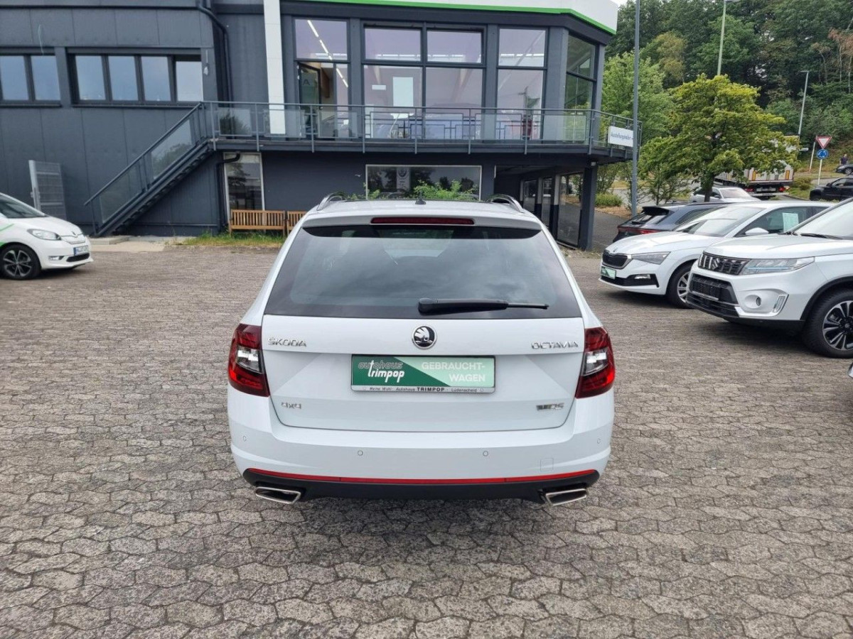 Skoda Octavia Combi 2.0 TDI RS 4×4 PANO KLIMA NAV LED - Bild 3
