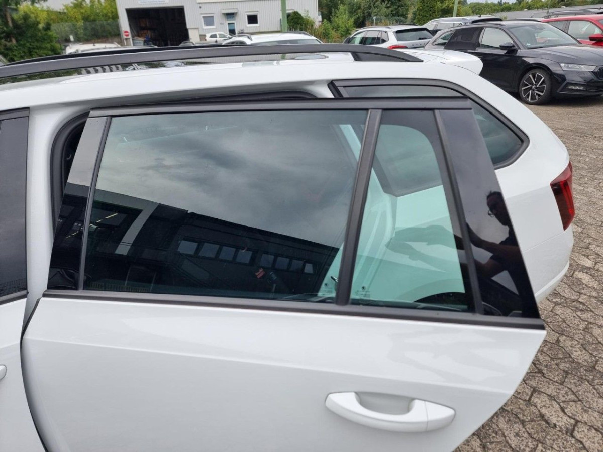 Skoda Octavia Combi 2.0 TDI RS 4×4 PANO KLIMA NAV LED - Bild 6