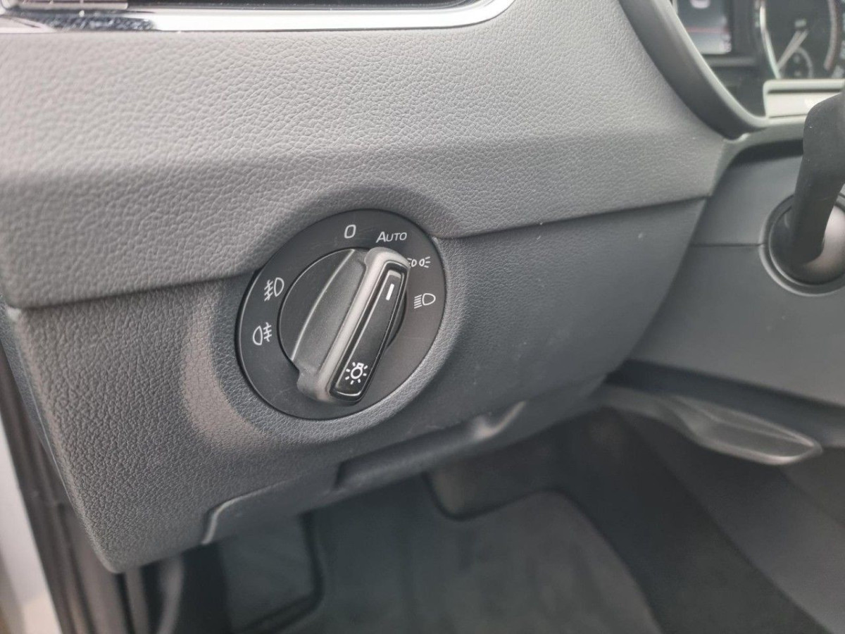 Skoda Octavia Combi 2.0 TDI RS 4×4 PANO KLIMA NAV LED - Bild 8