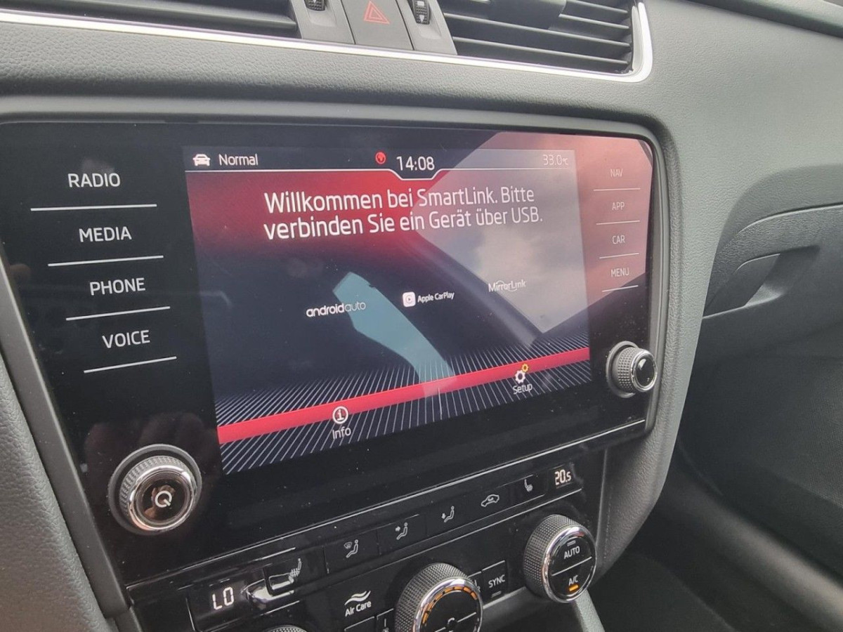 Skoda Octavia Combi 2.0 TDI RS 4×4 PANO KLIMA NAV LED - Bild 11