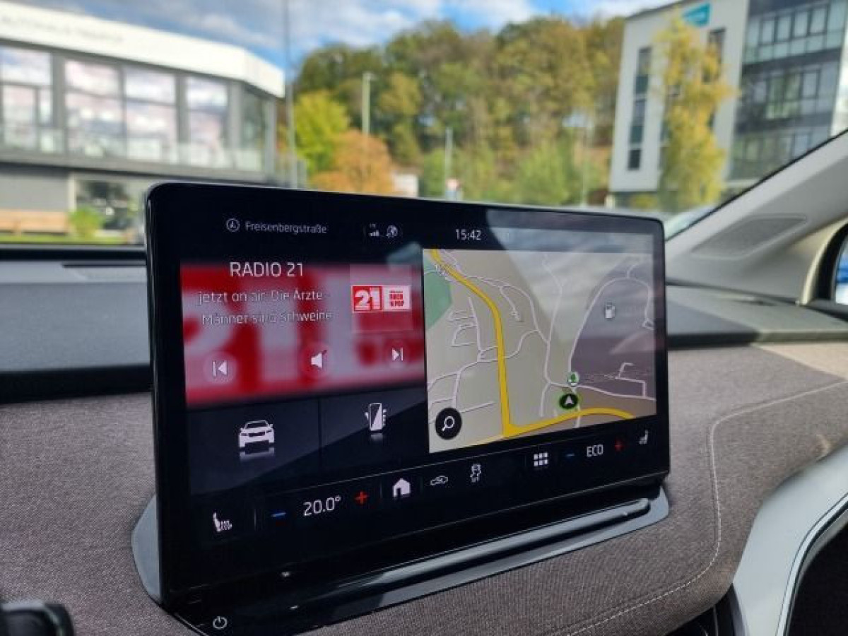 Skoda Enyaq iV 80 Lodge KLIMA NAV 360KAM SHZ LED SMART - Bild 8