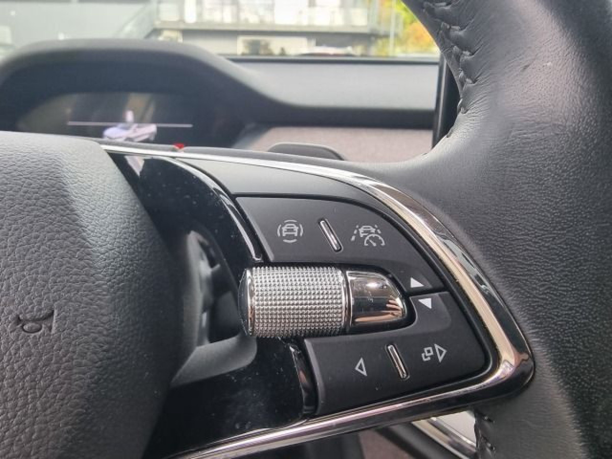 Skoda Enyaq iV 80 Lodge KLIMA NAV 360KAM SHZ LED SMART - Bild 29