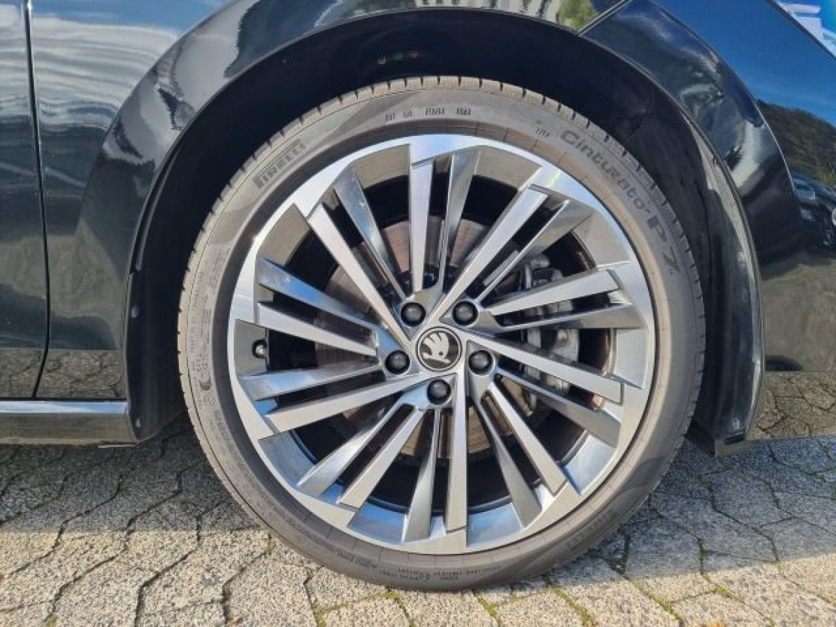 Skoda Superb 2.0 TDI 4×4 L&K AHK MASSAGE 360KAM LED - Bild 4