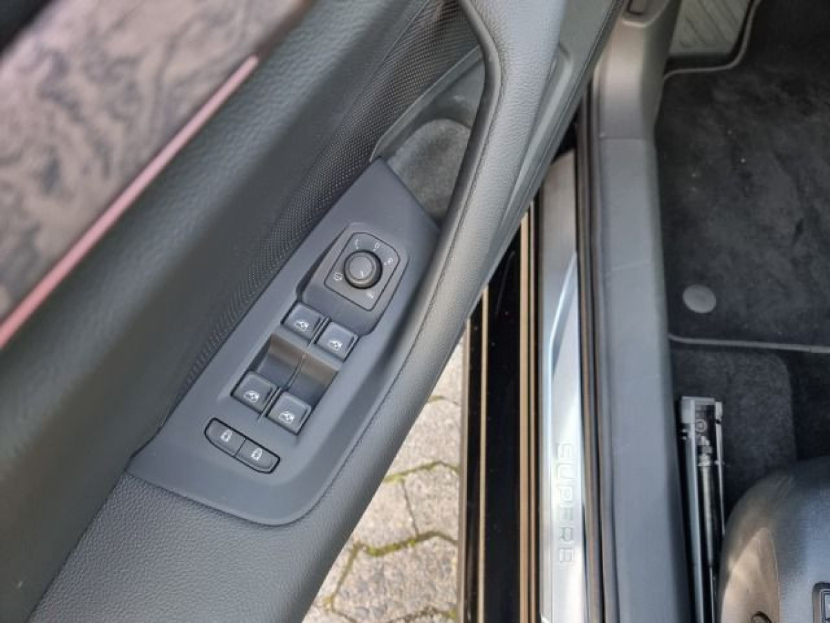 Skoda Superb 2.0 TDI 4×4 L&K AHK MASSAGE 360KAM LED - Bild 6