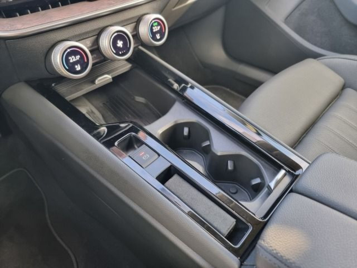 Skoda Superb 2.0 TDI 4×4 L&K AHK MASSAGE 360KAM LED - Bild 13