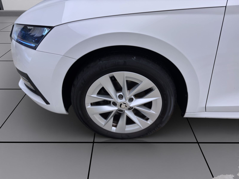 Bild 8: Škoda Octavia Combi 2.0 TDI DSG STYLE NAVI HuD SITZHZG LED