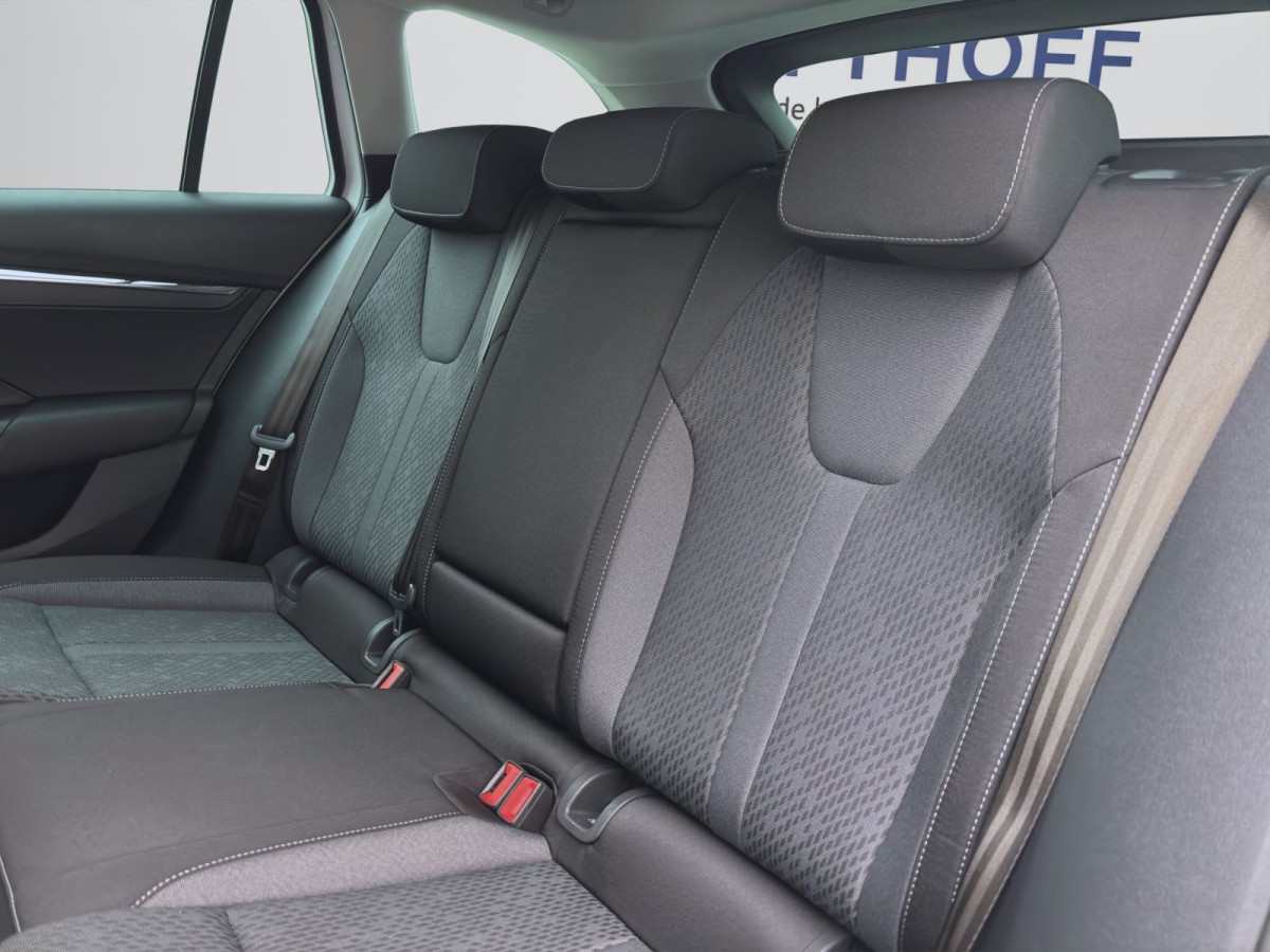 Thumb 15: Škoda Octavia Combi 2.0 TDI DSG STYLE NAVI HuD SITZHZG LED