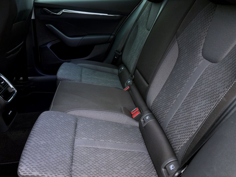 Bild 15: Škoda Octavia Combi 2.0 TDI DSG STYLE NAVI HuD SITZHZG LED