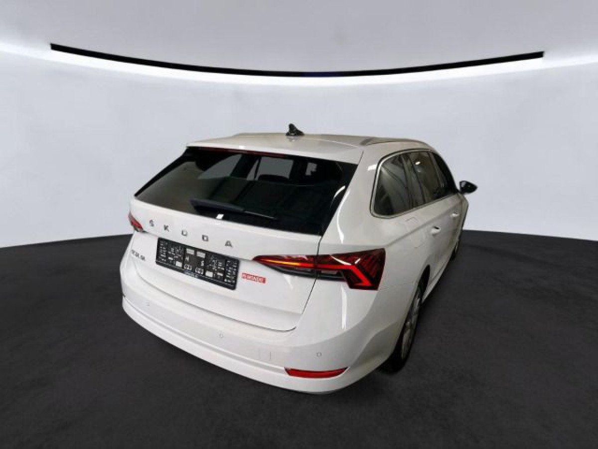Thumb 2: Škoda Octavia Combi 2.0 TDI DSG STYLE NAVI HuD SITZHZG LED