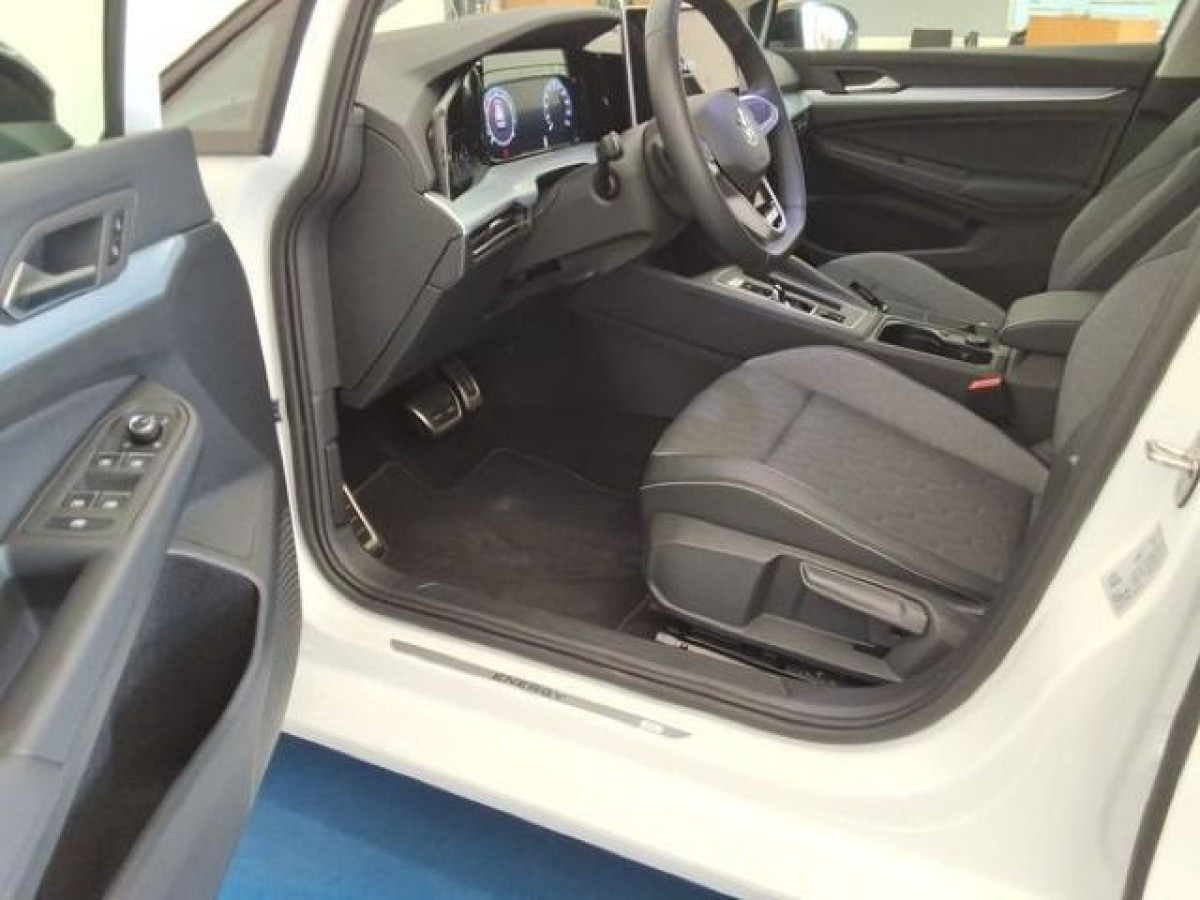 Thumb 4: Volkswagen Golf 1.5 eTSI DSG ENERGY NAVI KAMERA SITZHZG PDC