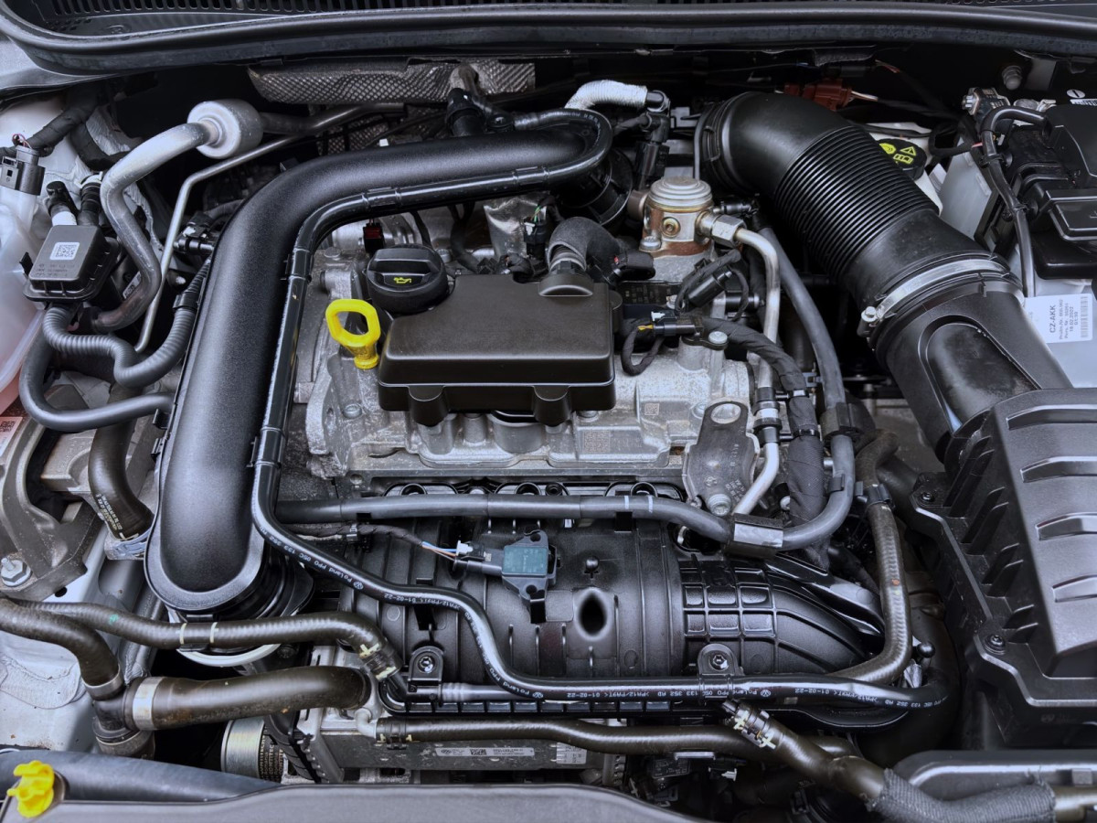 Thumb 18: Volkswagen Taigo 1.0 TSI DSG R-LINE NAVI KAMERA IQ.LIGHT PDC
