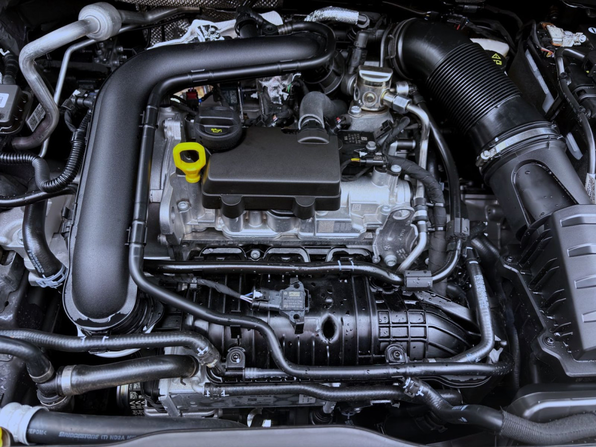 Thumb 18: Volkswagen T-Cross 1.0 TSI DSG LIFE AHK IQ.LIGHT KAMERA SITZHZG