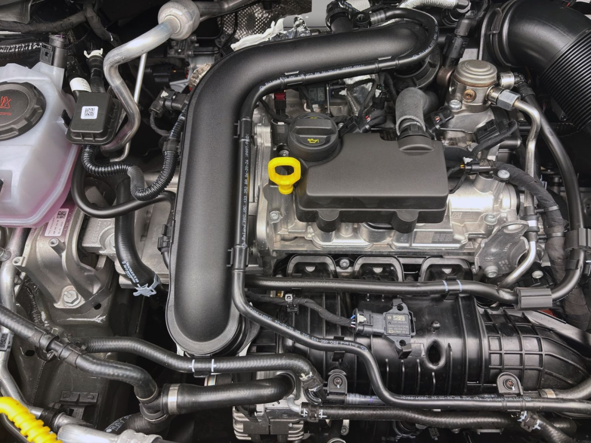 Thumb 17: Volkswagen T-Cross 1.0 TSI DSG LIFE AHK KAMERA SITZHZG PDC