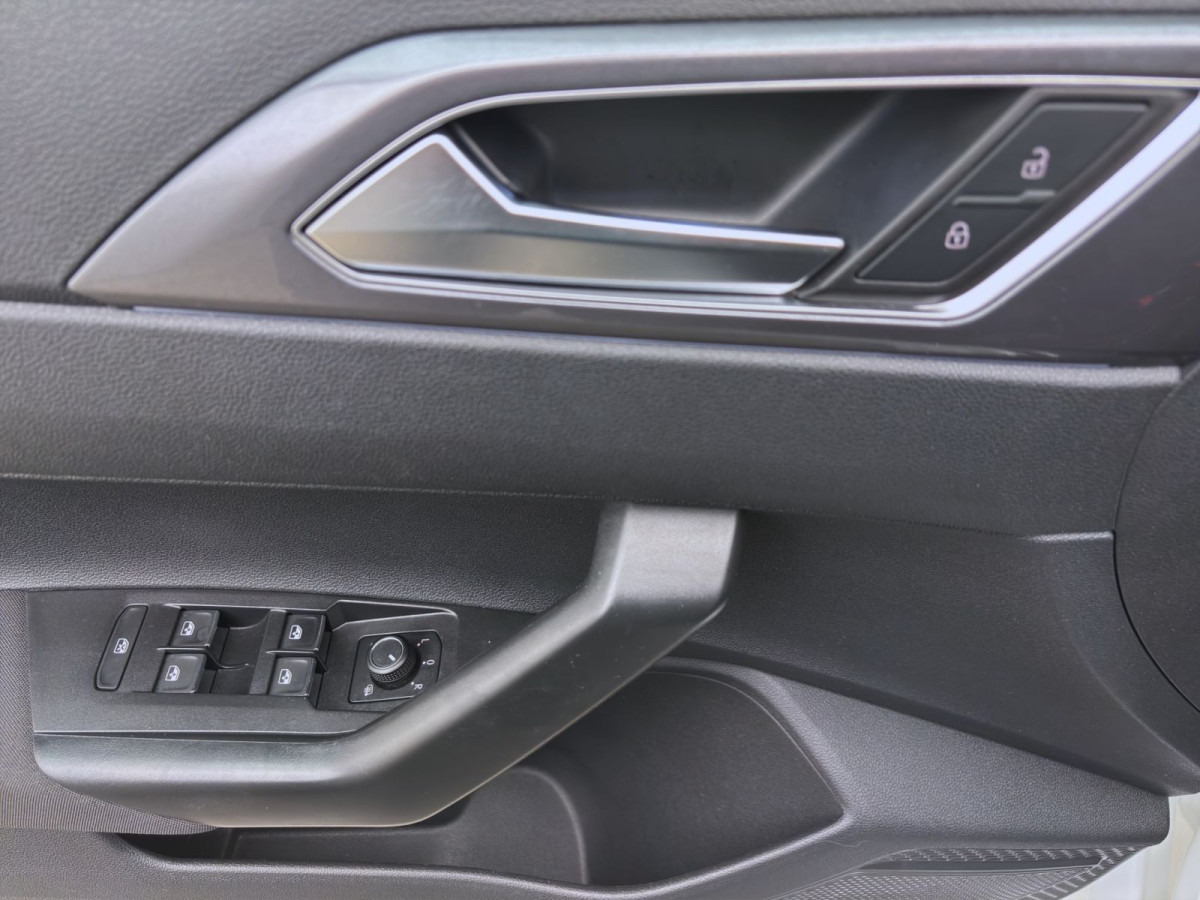 Thumb 10: Volkswagen Polo GTI SITZHZG KLIMA PDC LM18 LED
