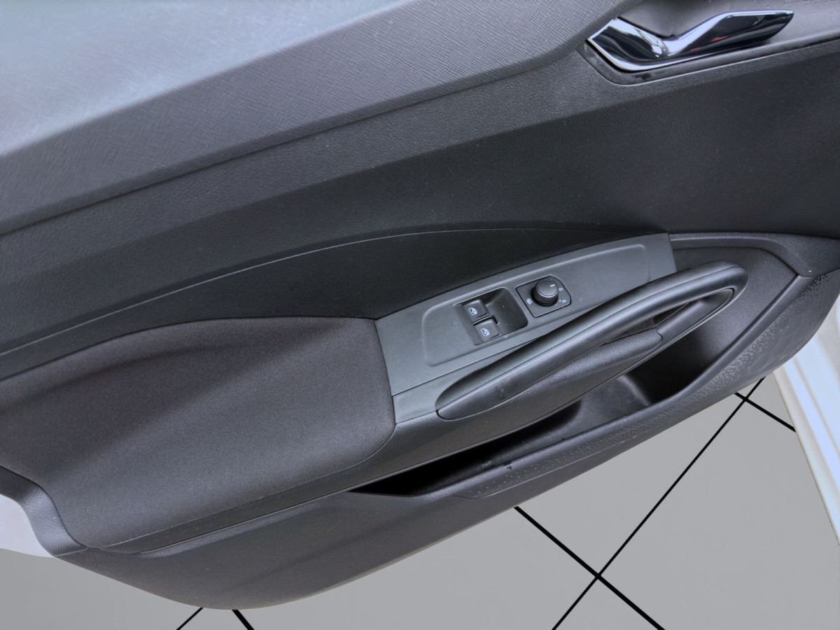 Thumb 10: Škoda Fabia 1.0 MPI ACTIVE PDC LED SHZG SWING