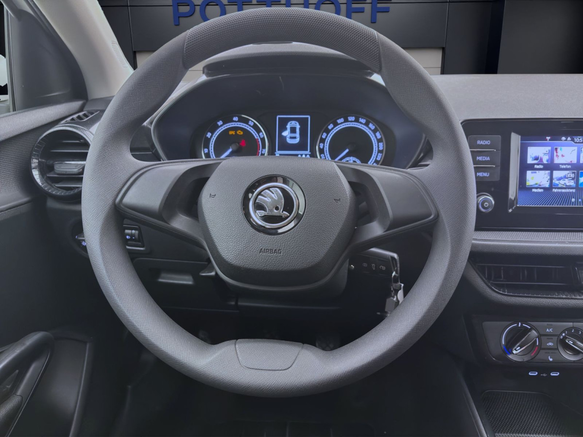 Thumb 11: Škoda Fabia 1.0 MPI ACTIVE PDC LED SHZG SWING