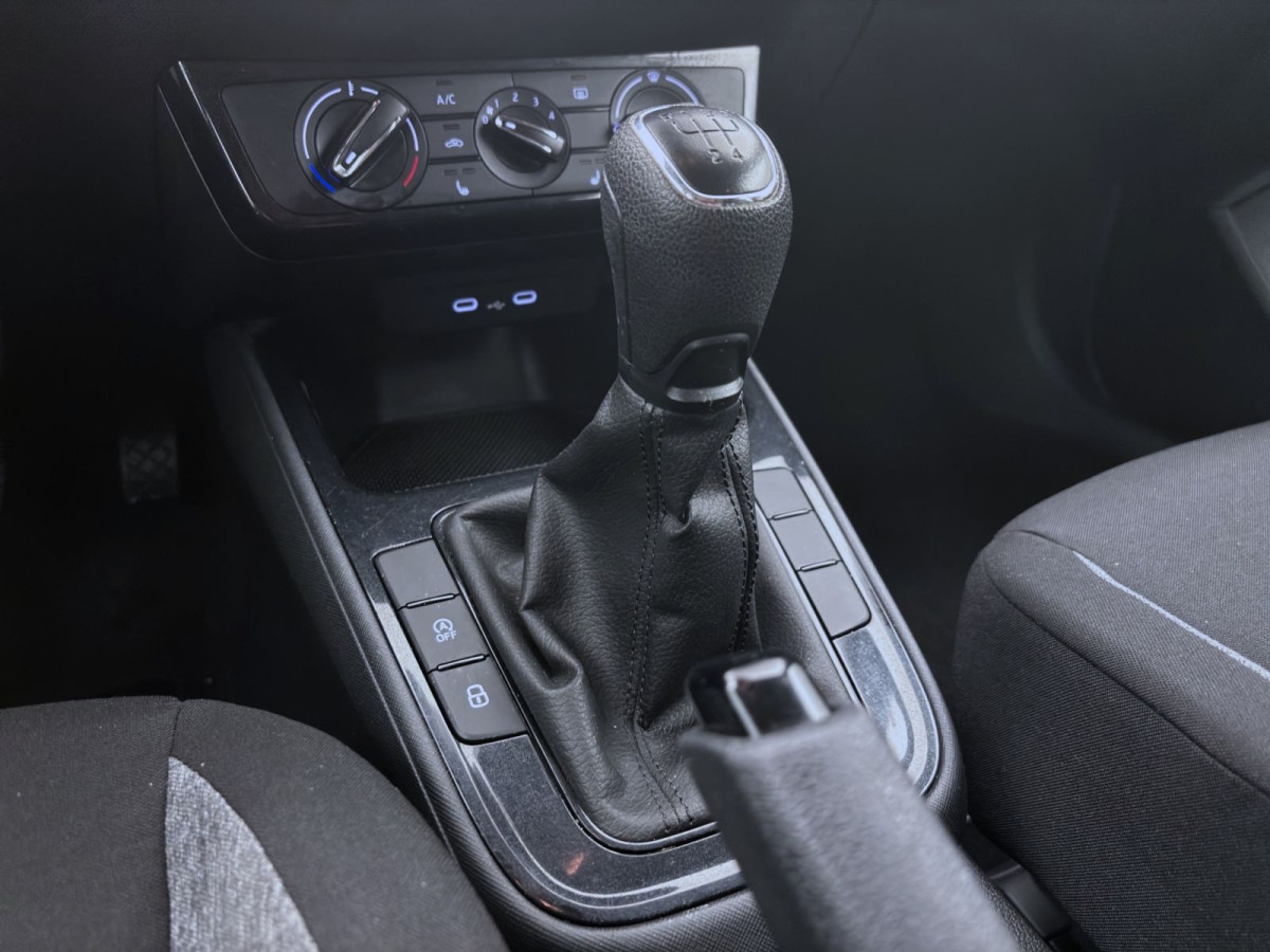 Thumb 14: Škoda Fabia 1.0 MPI ACTIVE PDC LED SHZG SWING