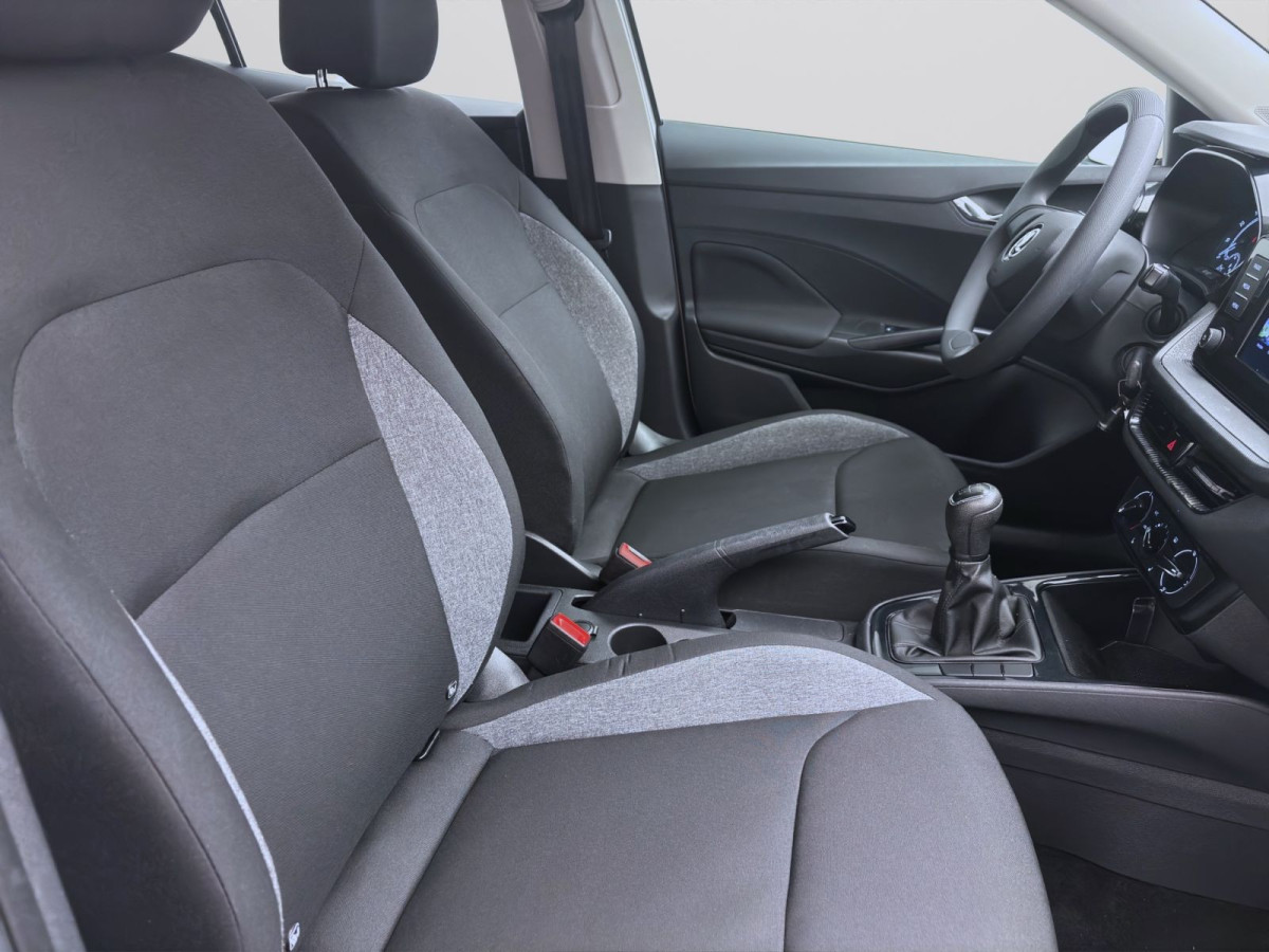 Thumb 16: Škoda Fabia 1.0 MPI ACTIVE PDC LED SHZG SWING