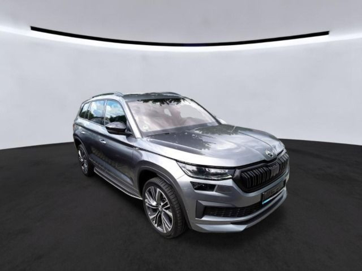 Thumb 2: Škoda Kodiaq 2.0 TDI DSG 4x4 SPORTLINE STDHZG PANO AHK NAVI