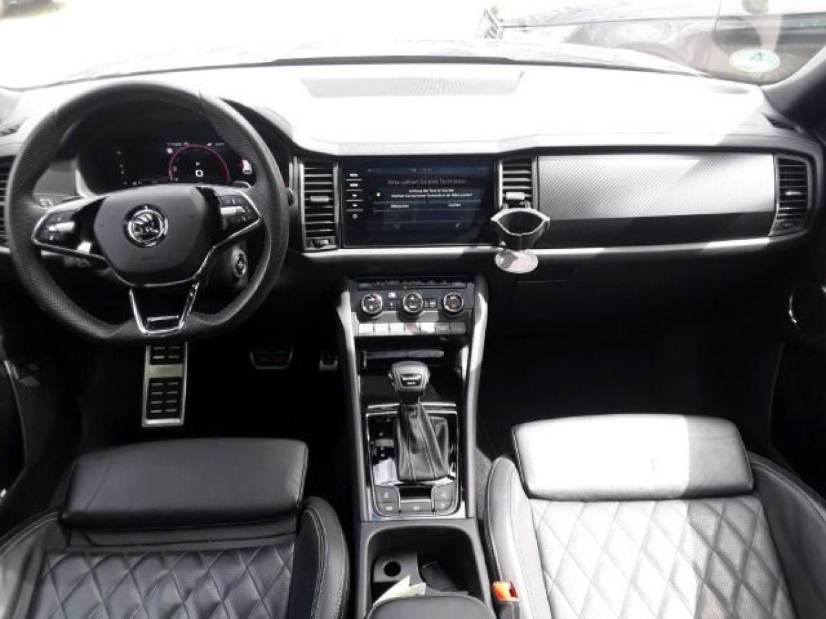 Thumb 5: Škoda Kodiaq 2.0 TDI DSG 4x4 SPORTLINE STDHZG PANO AHK NAVI