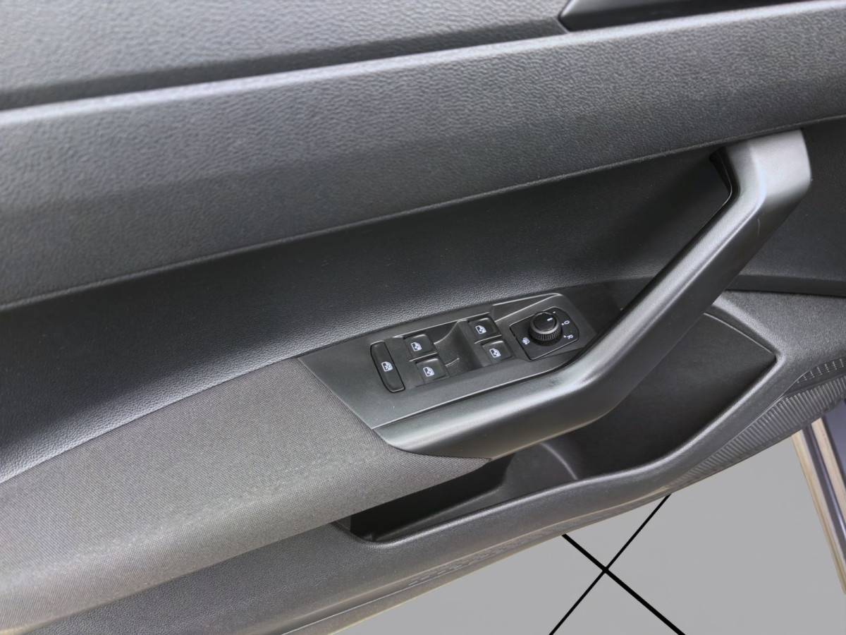 Thumb 10: Volkswagen Polo 1.0 MPI LED KLIMA DAB+