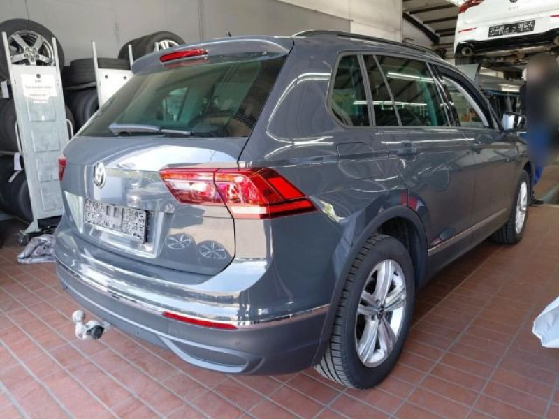 Bild 2: Volkswagen Tiguan 2.0 TDI DSG 4M LIFE STDHZG PANO AHK NAVI